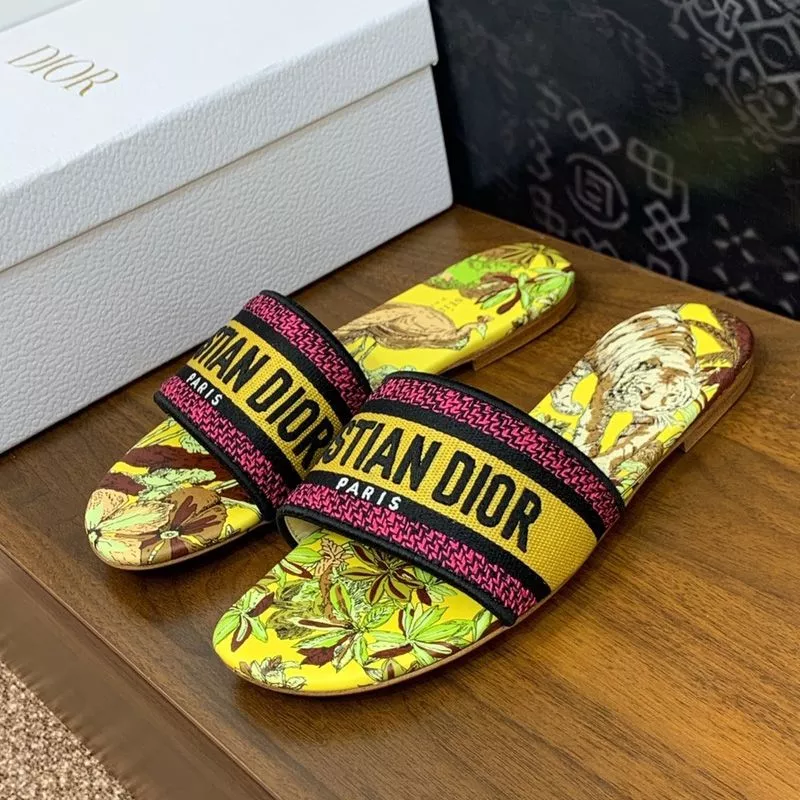 Dior Outlet Christian Dior Dway Slides Women Toile de Jouy Voyage Motif Canvas Yellow 0118