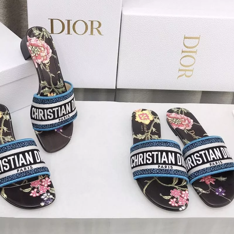 Dior Factory Outlet Christian Dior Dway Slides Women Petites Fleurs Motif Canvas Black 0116