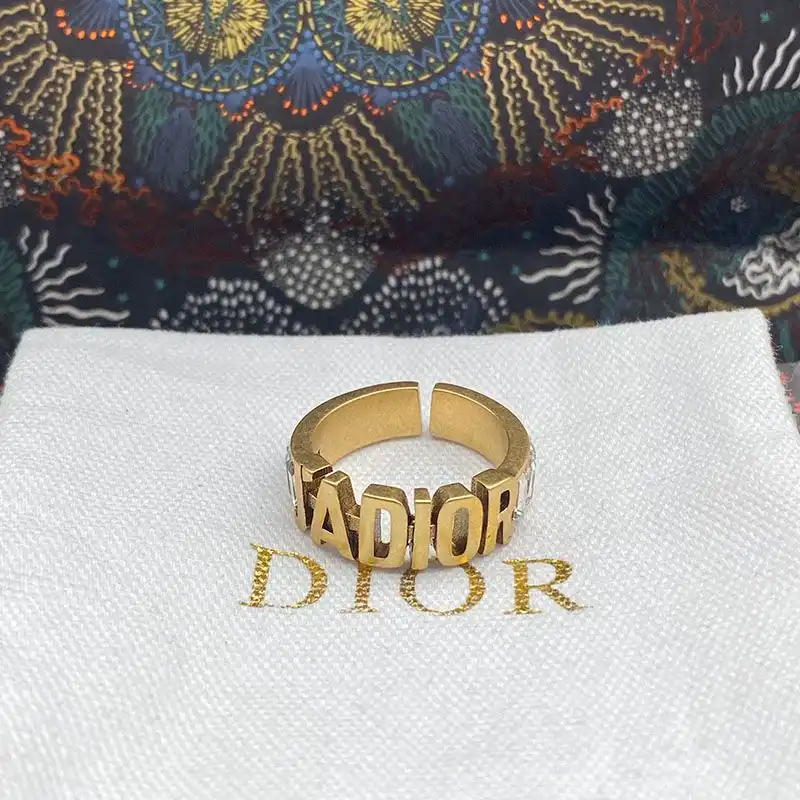 Dior Outlet Dior Open Chain J'ADIOR Ring Metal and White Crystals Gold 0124