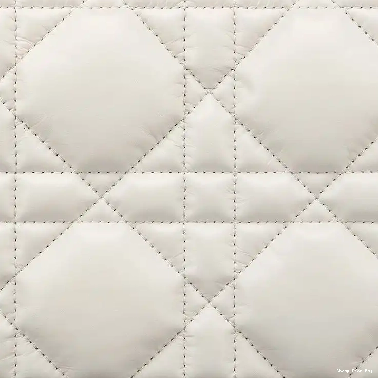 Dior Outlet White Quilted Calfskin Dior Mini Tulip Caro Macrocannage Bag 0212