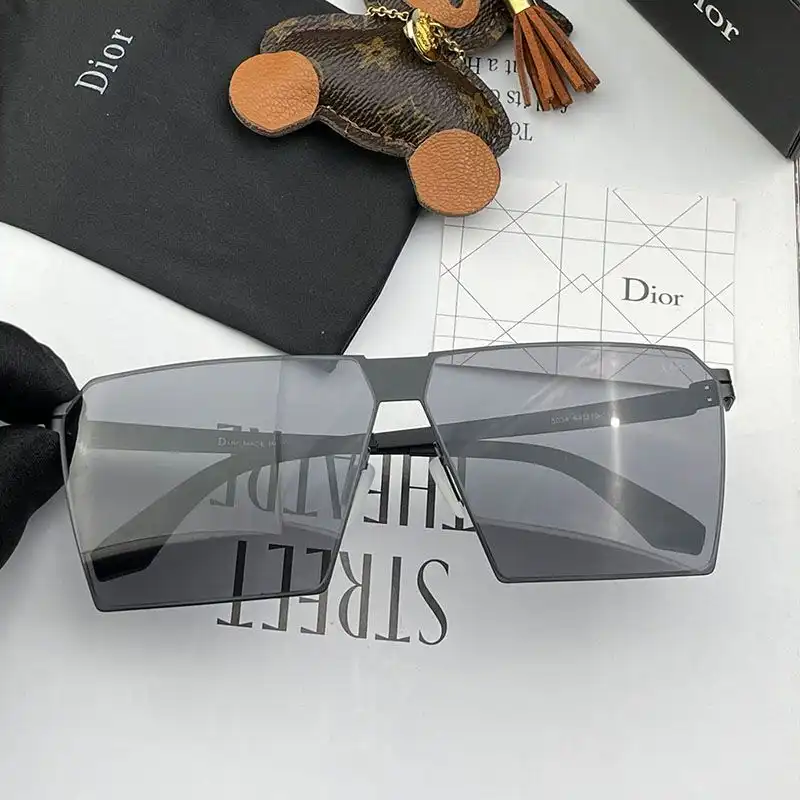 Cheap Dior Bag Dior D5543 Oversized Square Sunglasses In Grey 0206