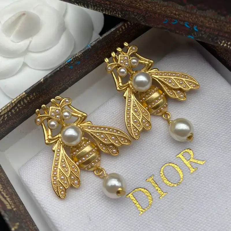 Cheap Dior Bag Dior Bee Earrings In Metal and White Resin Pearls Gold 0204