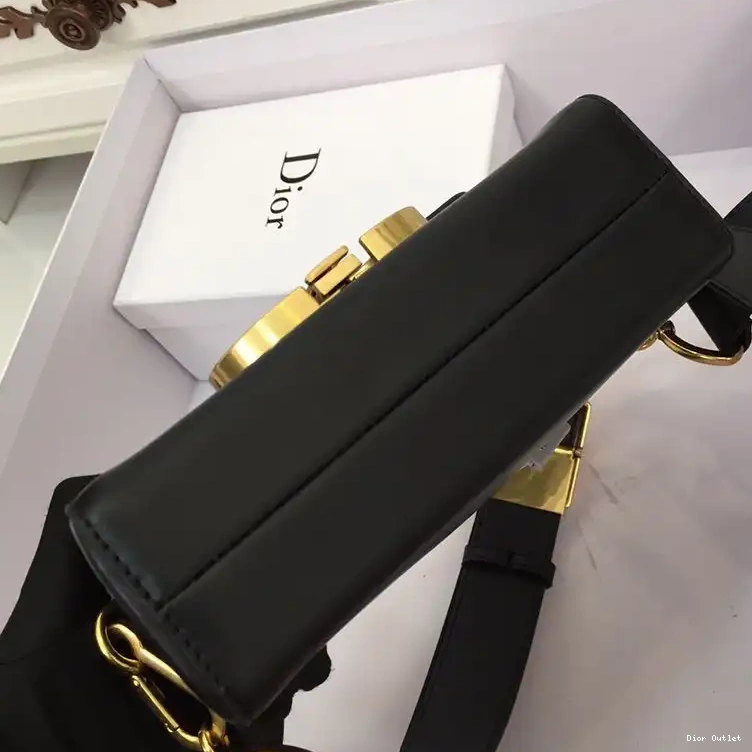 Dior Factory Outlet Montaigne Box Dior Bag 30 Calfskin Black 0226