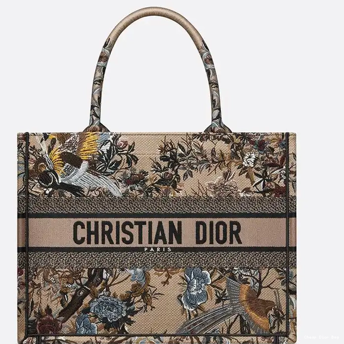 Cheap Dior Bag d'Hiver Book Jardin Dior Beige Tote Canvas Motif 0212