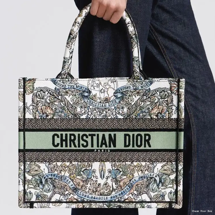 Dior Factory Outlet World Book Green Dior The Butterfly Around White Tote Canvas Motif 0215