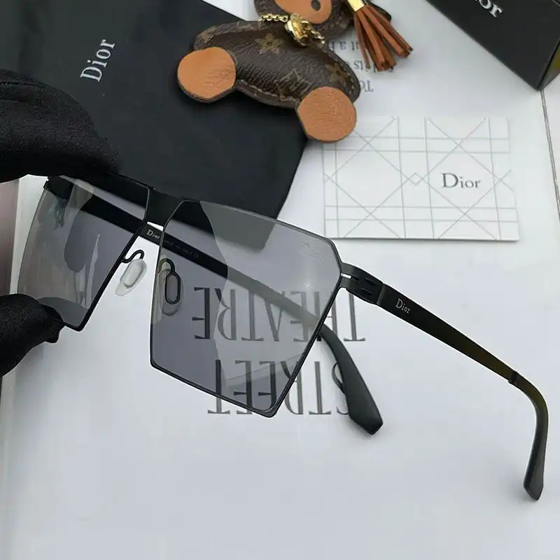 Cheap Dior Bag Dior D5543 Oversized Square Sunglasses In Grey 0206